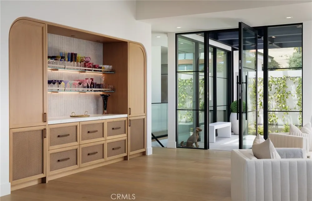 2595 Altamar Laguna Beach, CA 92651