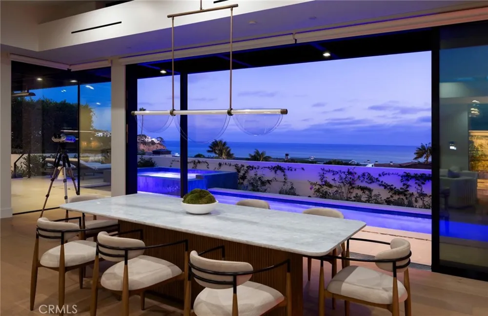 2595 Altamar Laguna Beach, CA 92651