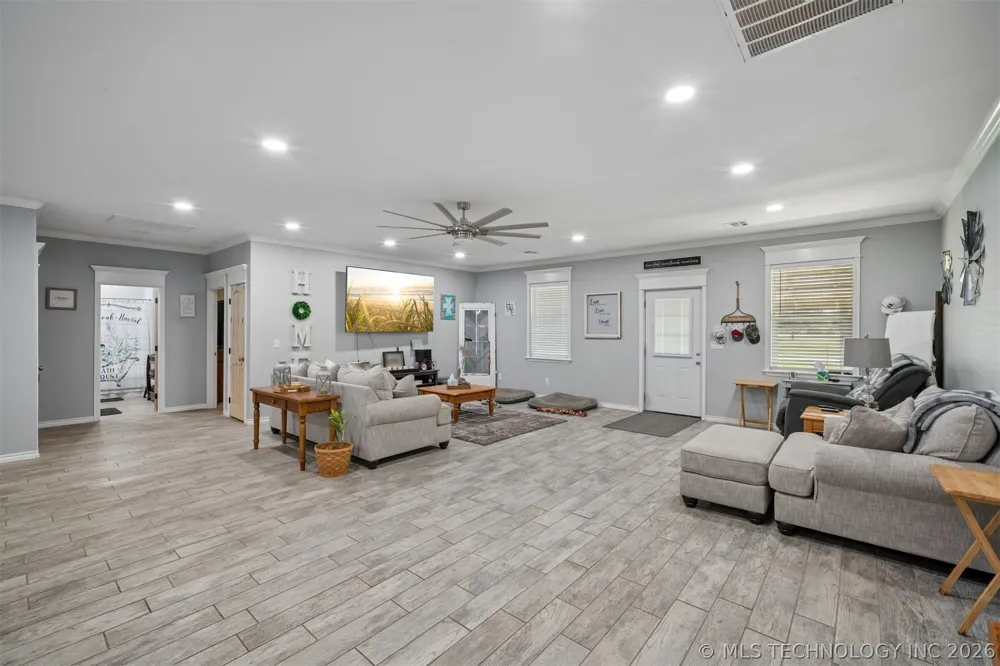 17105 E 4th Street Claremore, OK 74017