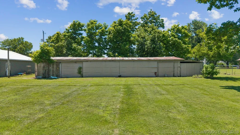 17105 E 4th Street Claremore, OK 74017