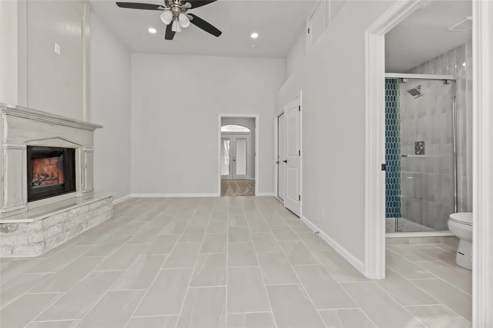 1701 E Lake Drive Weatherford, TX 76087