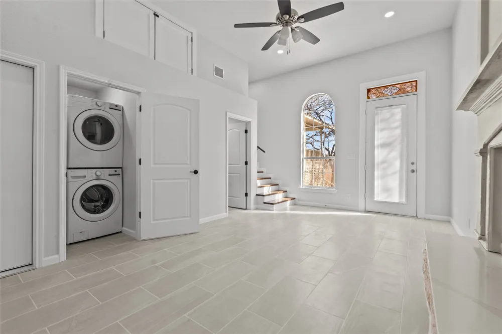 1701 E Lake Drive Weatherford, TX 76087