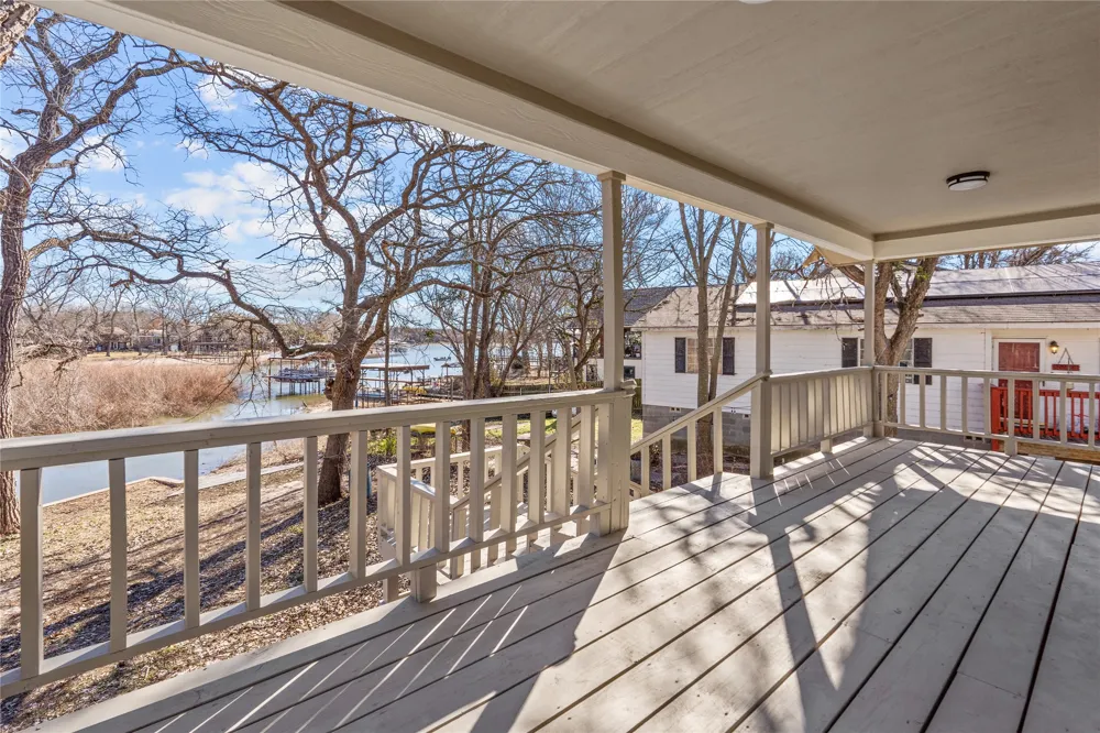 1701 E Lake Drive Weatherford, TX 76087
