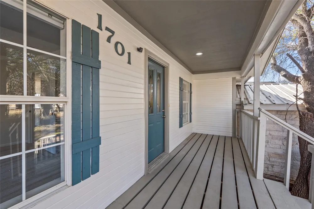 1701 E Lake Drive Weatherford, TX 76087