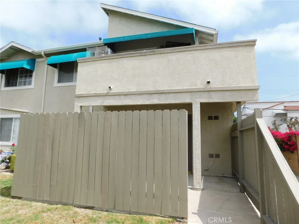 8021 4th Street #301 Buena Park, CA 90621