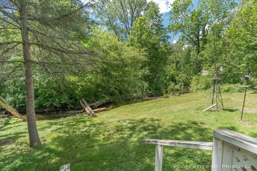 6635 Vinton Avenue NW Comstock Park, MI 49321