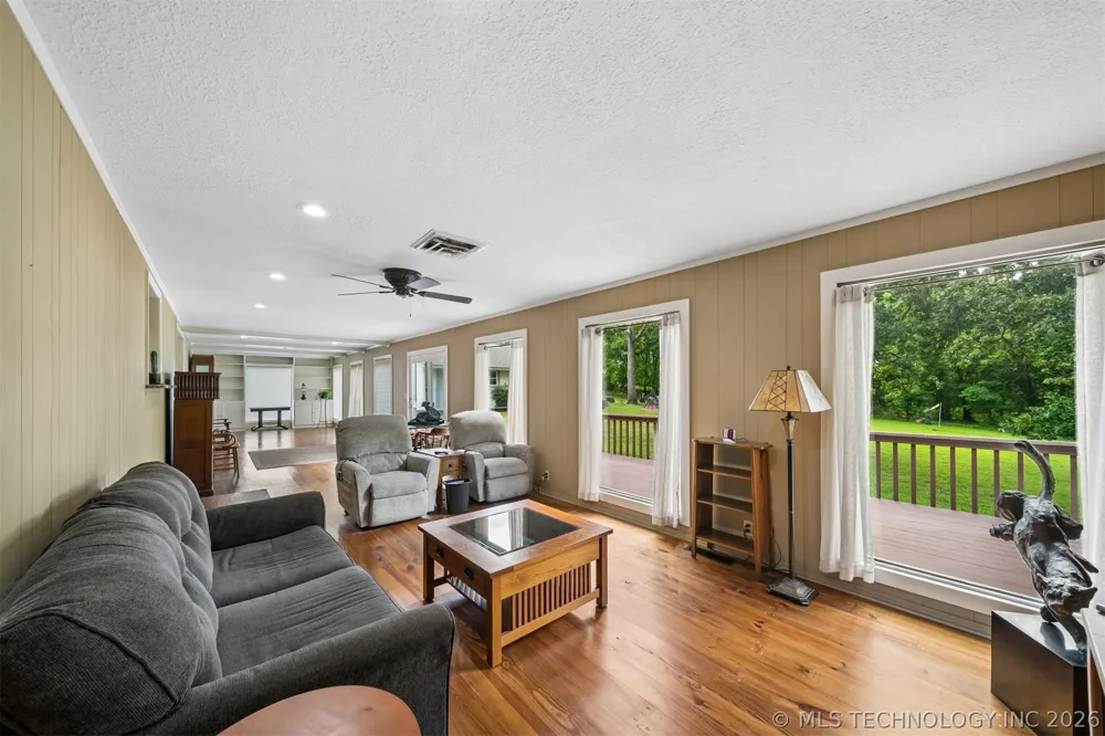 25100 S 610 Grove, OK 74344