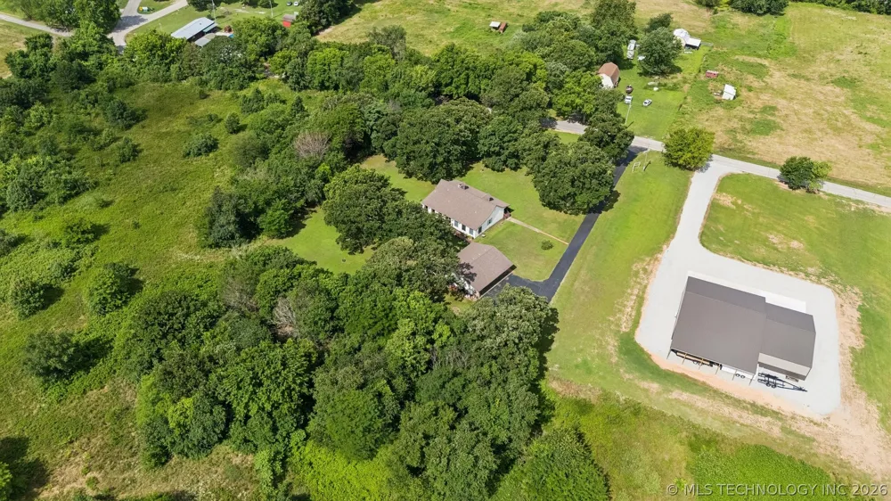 25100 S 610 Grove, OK 74344