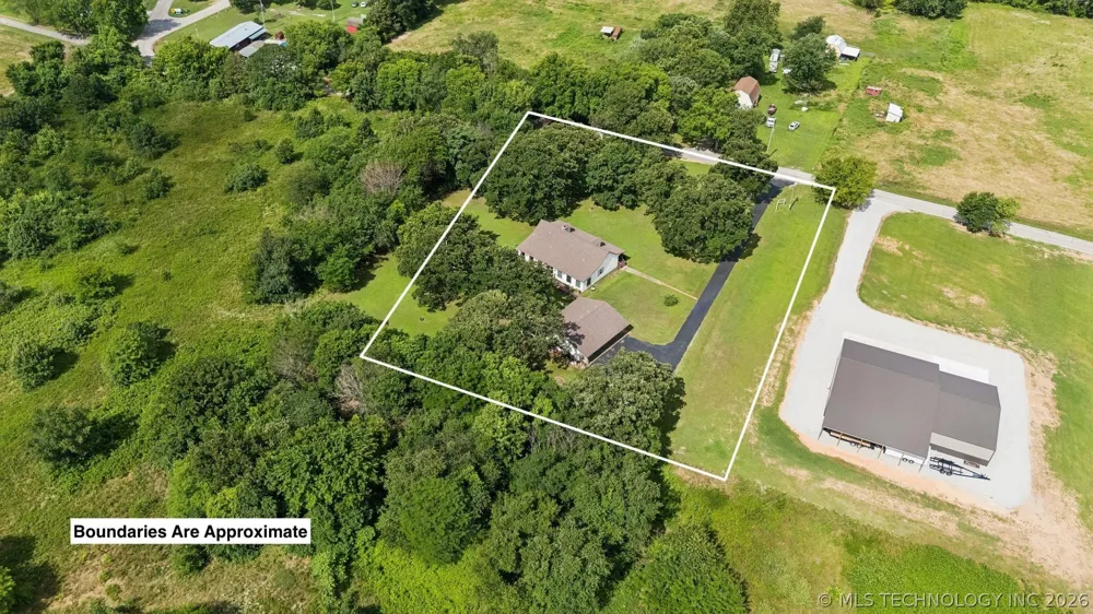 25100 S 610 Grove, OK 74344