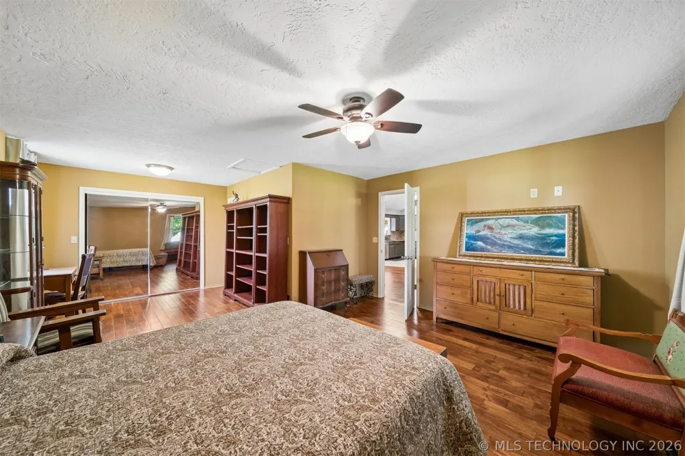 25100 S 610 Grove, OK 74344