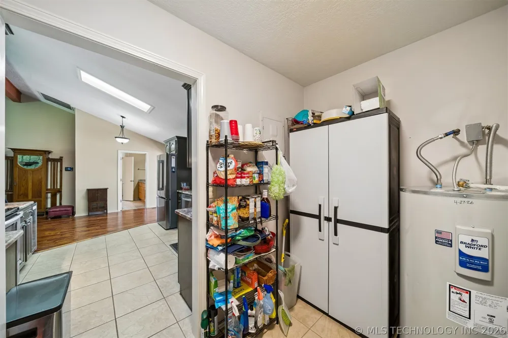 25100 S 610 Grove, OK 74344