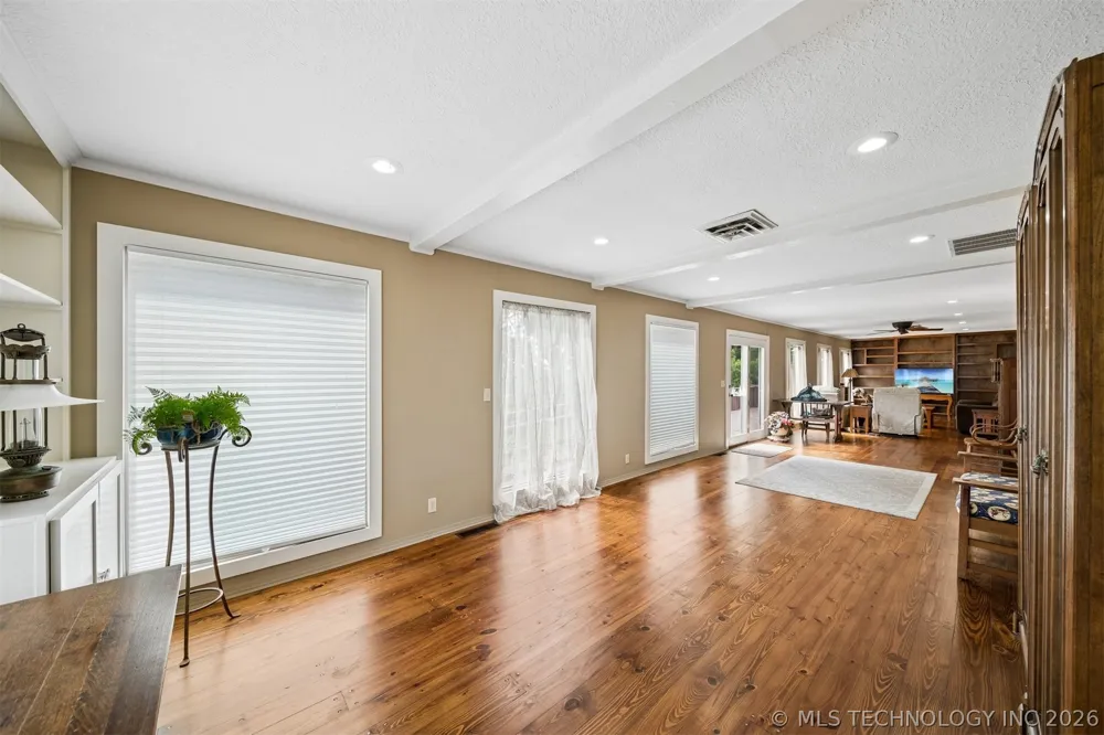25100 S 610 Grove, OK 74344