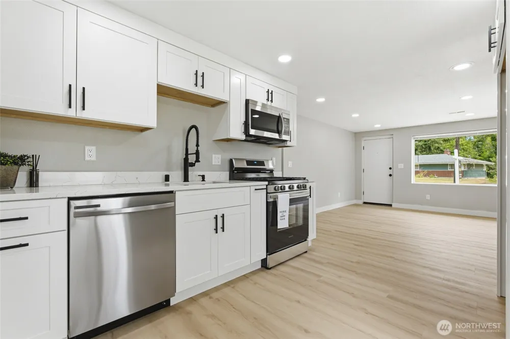 14402 Washington Avenue SW #4 Lakewood, WA 98498