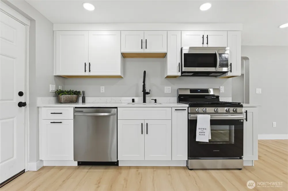 14402 Washington Avenue SW #4 Lakewood, WA 98498