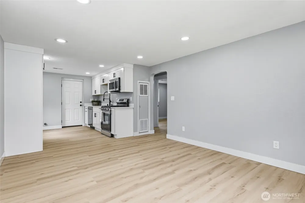 14402 Washington Avenue SW #4 Lakewood, WA 98498