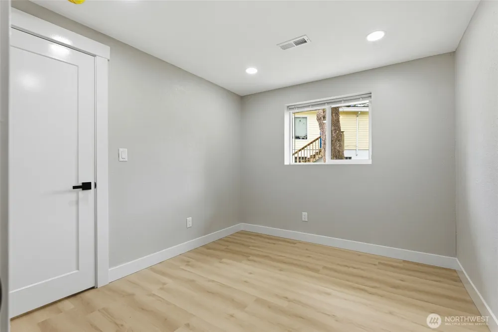 14402 Washington Avenue SW #4 Lakewood, WA 98498