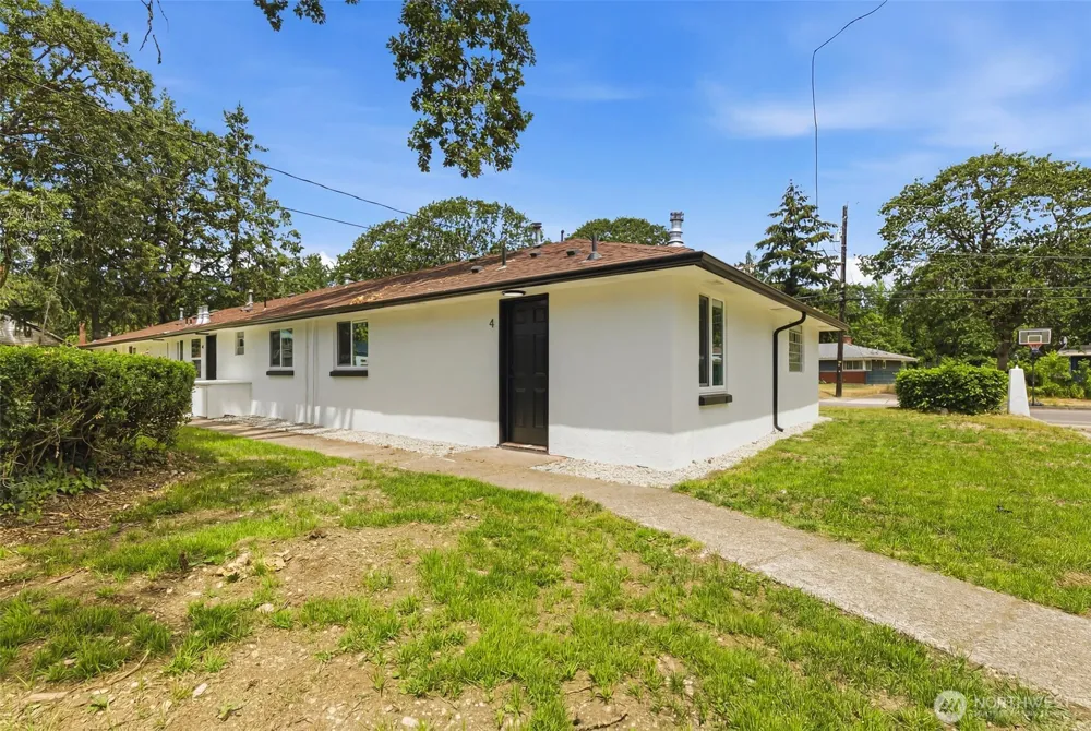 14402 Washington Avenue SW #4 Lakewood, WA 98498