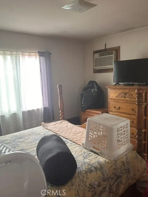 15851 E Kingside Covina, CA 91722