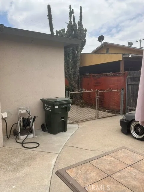 15851 E Kingside Covina, CA 91722