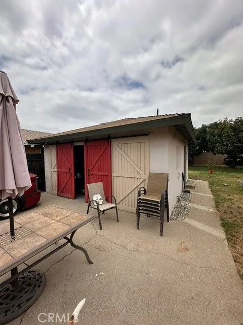 15851 E Kingside Covina, CA 91722
