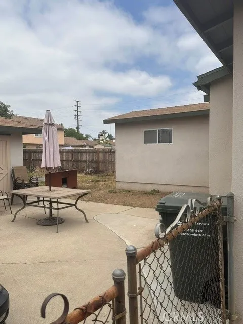15851 E Kingside Covina, CA 91722