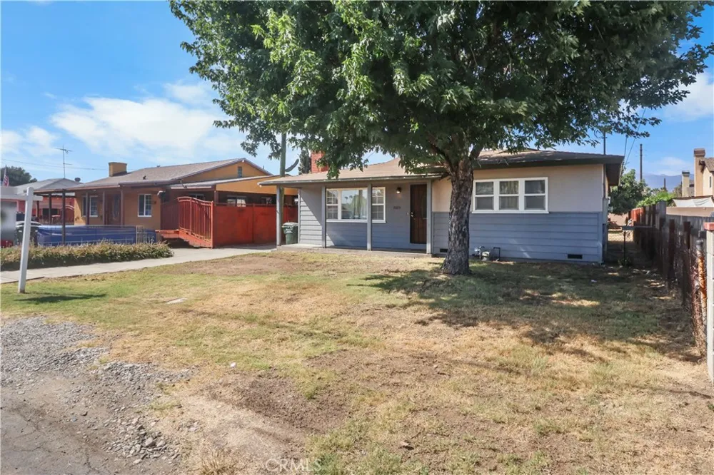 15851 E Kingside Covina, CA 91722