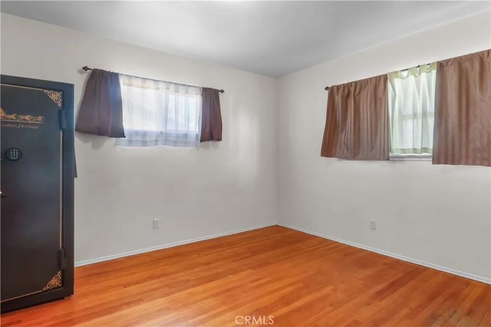 15851 E Kingside Covina, CA 91722
