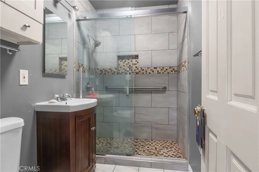 15851 E Kingside Covina, CA 91722