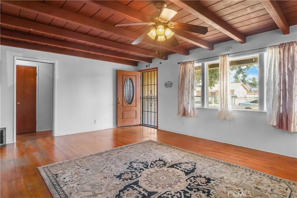 15851 E Kingside Covina, CA 91722