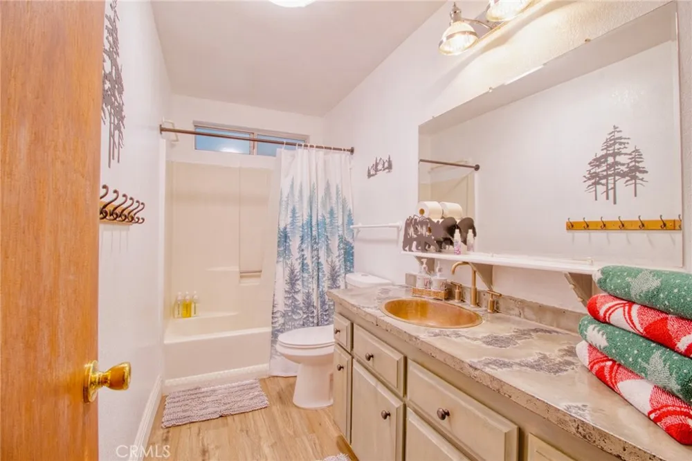 779 Oriole Wrightwood, CA 92397