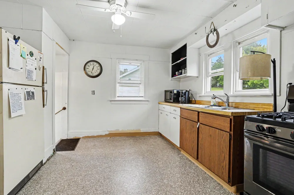 187 Sharon Avenue Battle Creek, MI 49017