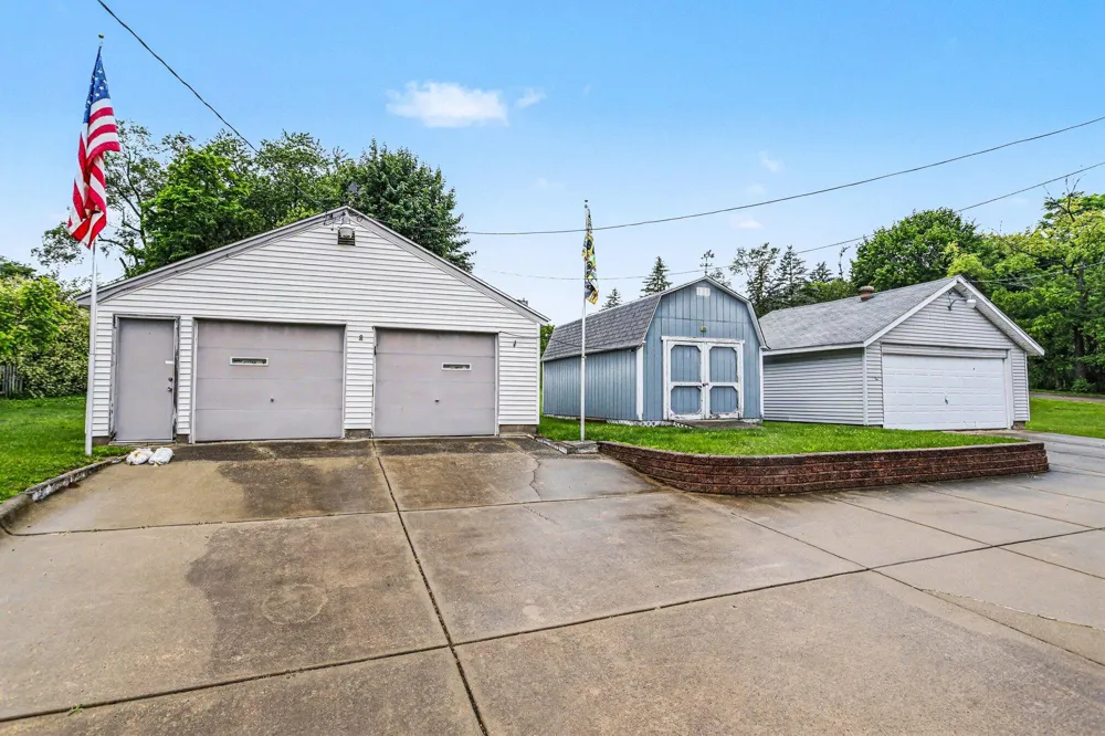 187 Sharon Avenue Battle Creek, MI 49017