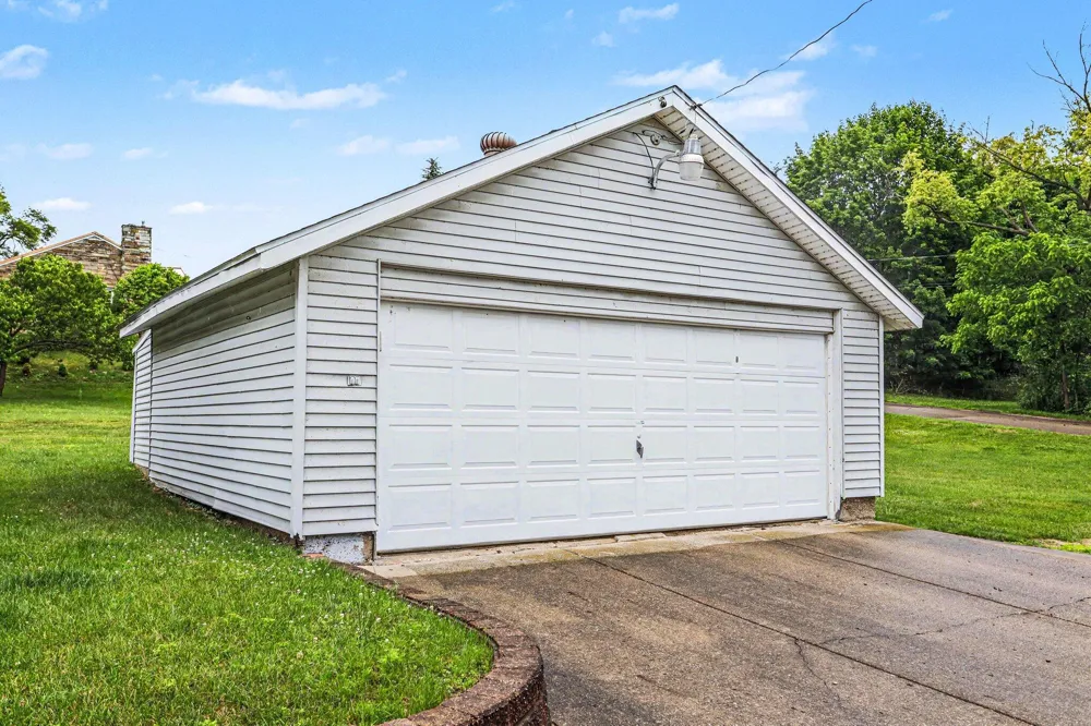 187 Sharon Avenue Battle Creek, MI 49017
