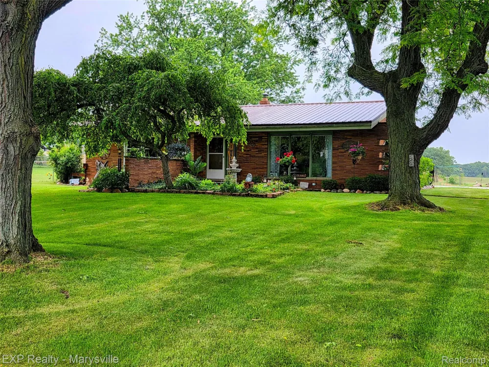 11232 Yale Road Yale City, MI 48097