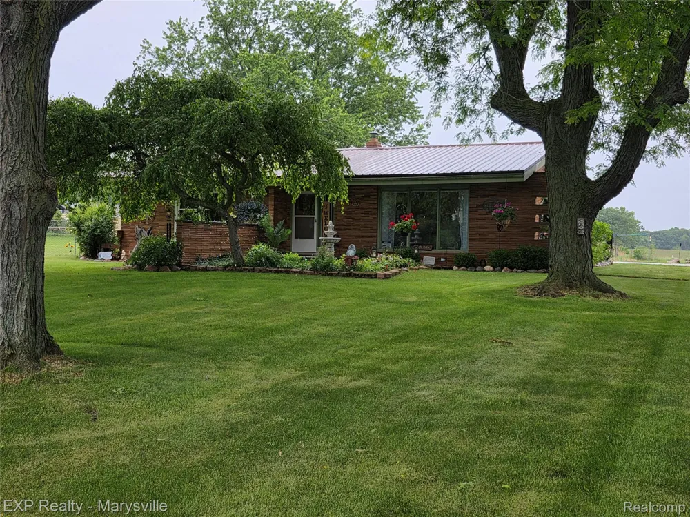 11232 Yale Road Yale City, MI 48097