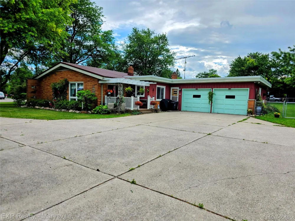 11232 Yale Road Yale City, MI 48097