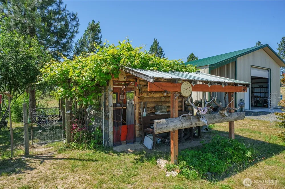 6472 P Enterprise Road Fruitland, WA 99129