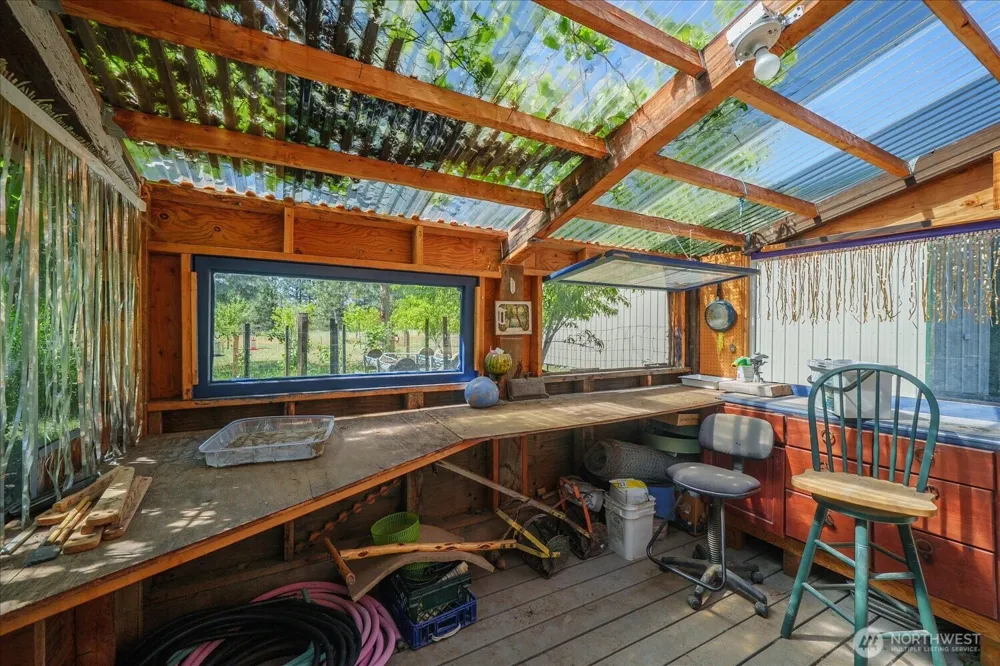 6472 P Enterprise Road Fruitland, WA 99129