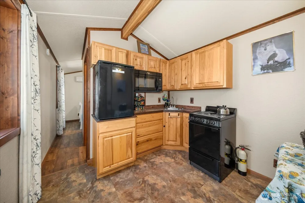 6472 P Enterprise Road Fruitland, WA 99129