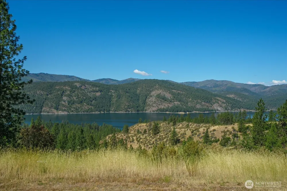 6472 P Enterprise Road Fruitland, WA 99129