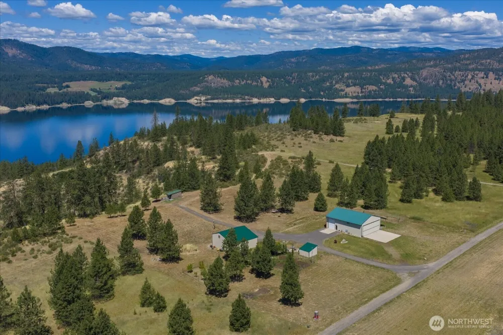 6472 P Enterprise Road Fruitland, WA 99129