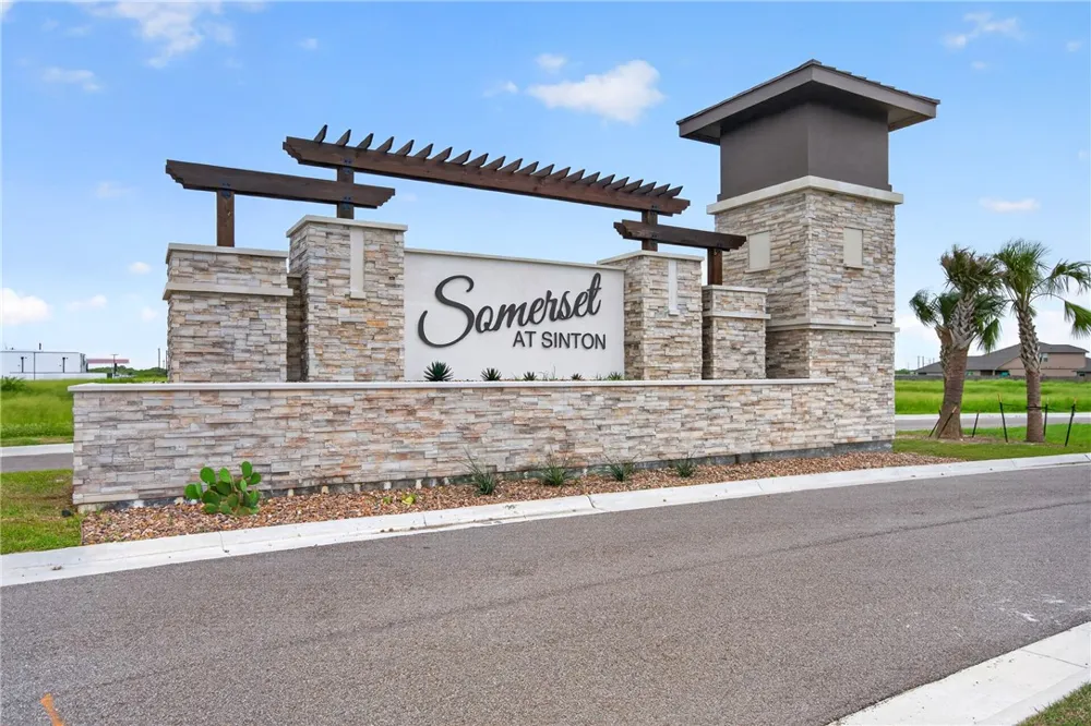 130 Donegal Street Sinton, TX 78387