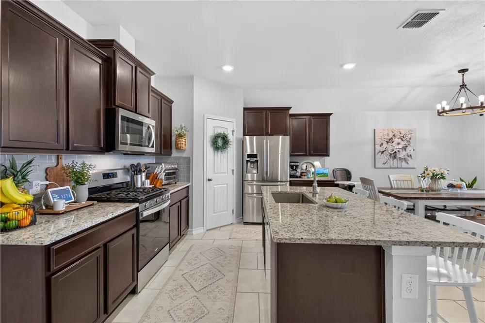 130 Donegal Street Sinton, TX 78387