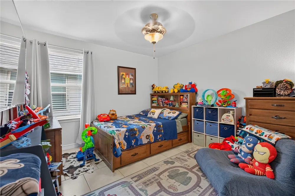 130 Donegal Street Sinton, TX 78387
