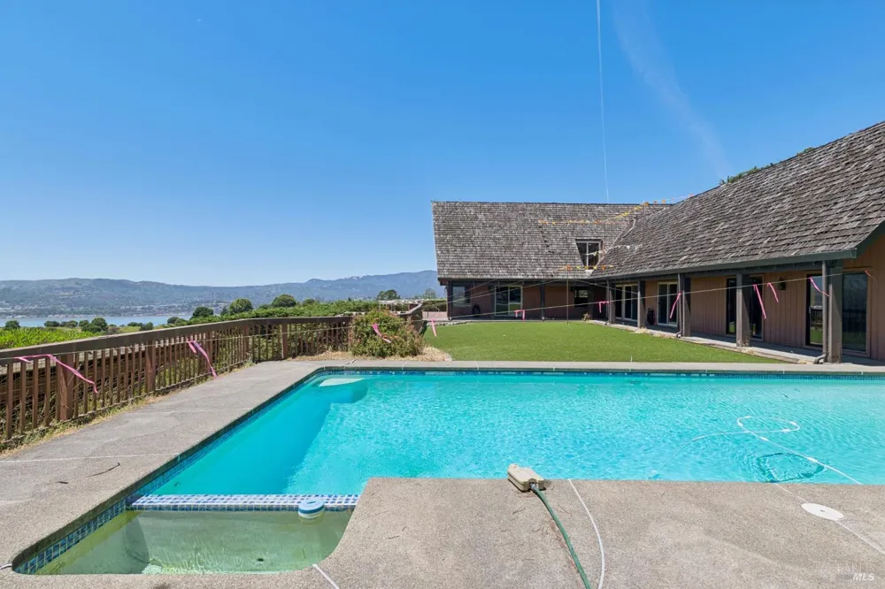 81 Mount Tiburon Road Tiburon, CA 94920