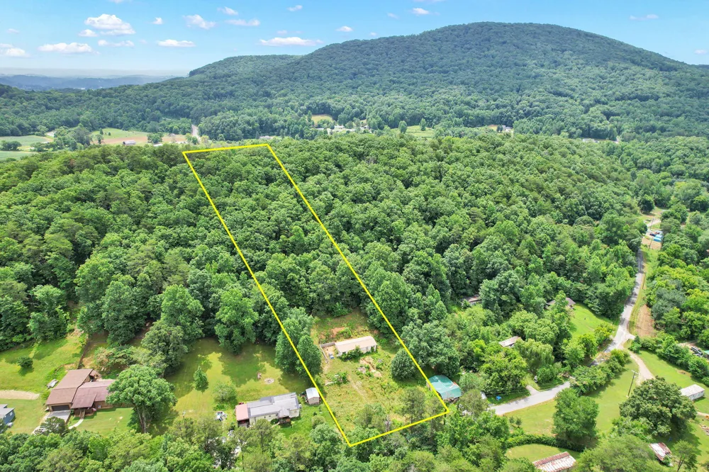 1241 Upper Cove Road Dayton, TN 37321
