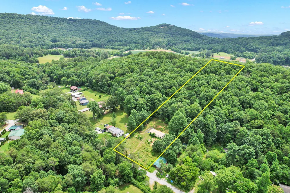1241 Upper Cove Road Dayton, TN 37321