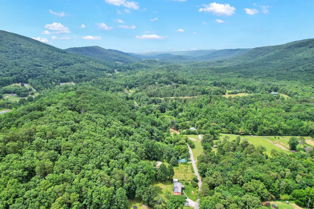 1241 Upper Cove Road Dayton, TN 37321