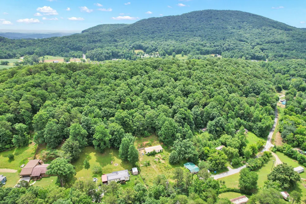 1241 Upper Cove Road Dayton, TN 37321