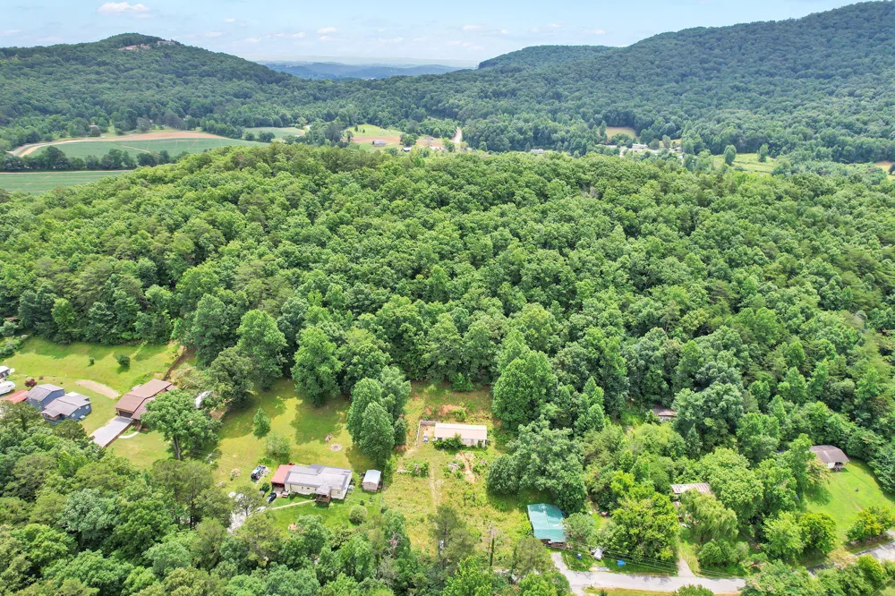 1241 Upper Cove Road Dayton, TN 37321